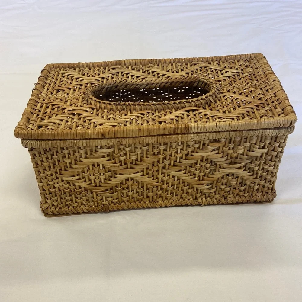 Crown | Fish Woven/Wicker‎ Rattan Tissue Box Decor Brown
